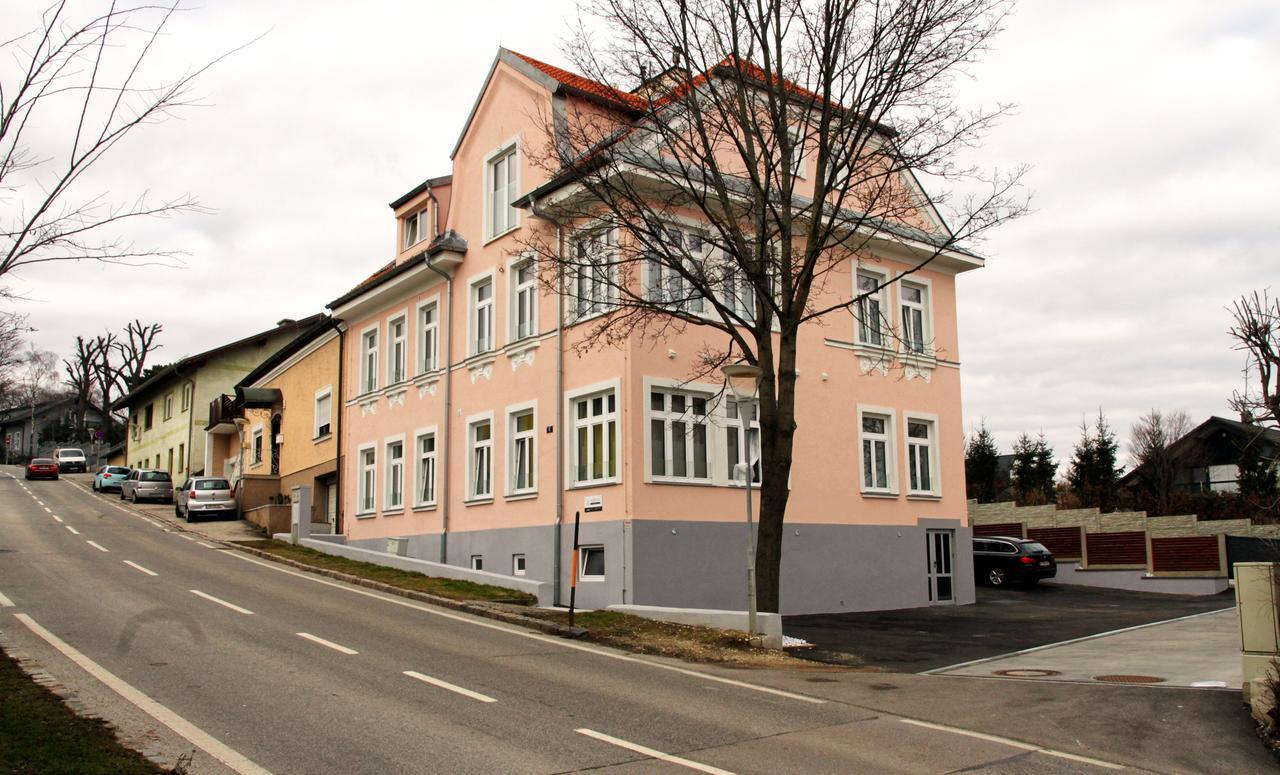 Triangle Apartments Giesshubl المظهر الخارجي الصورة